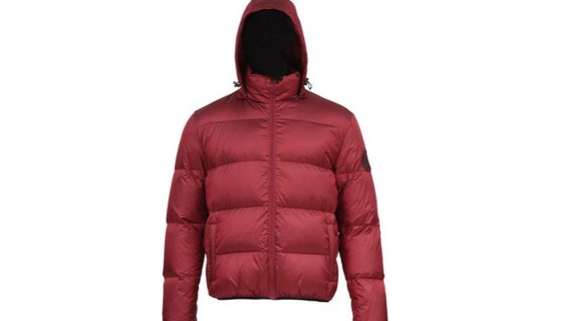 工廠(chǎng)告訴你羽絨服定制應(yīng)該從哪些方面提要求？